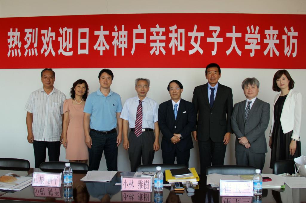 双方领导合影留念