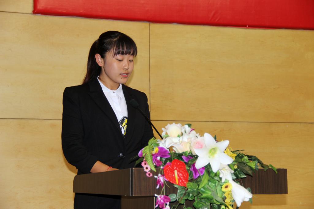 学生代表陈晓月发言