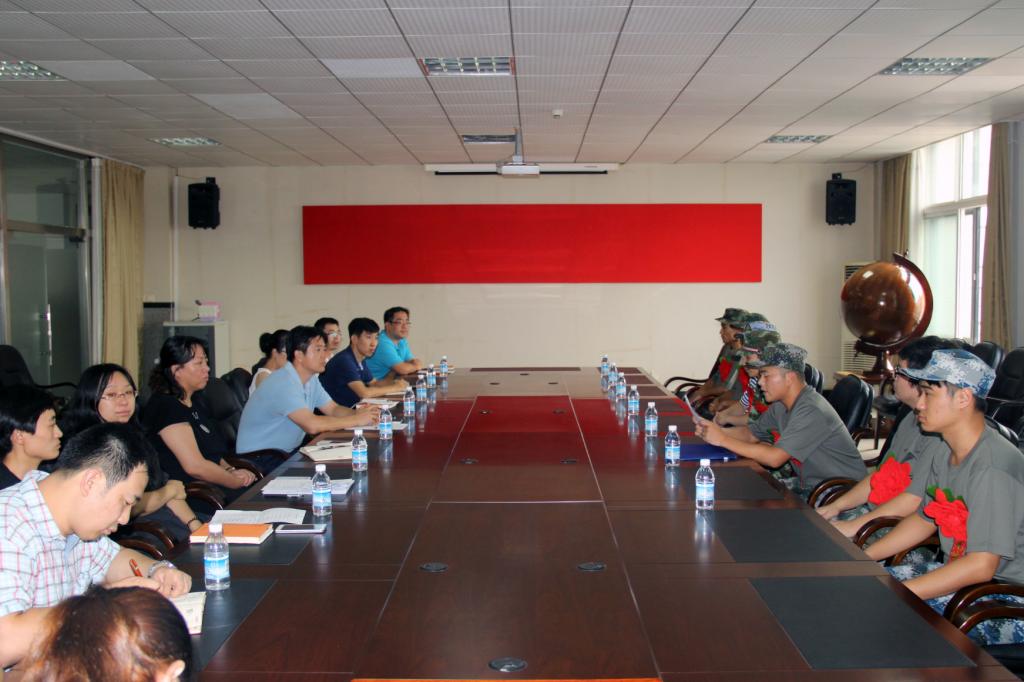 我院召开入伍新兵欢送会