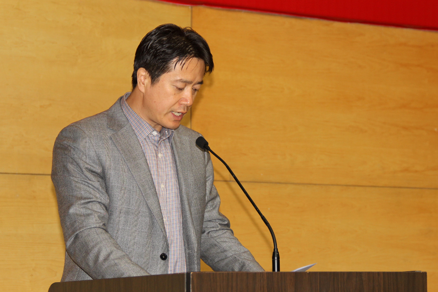 杨斌副院长作学生工作总结