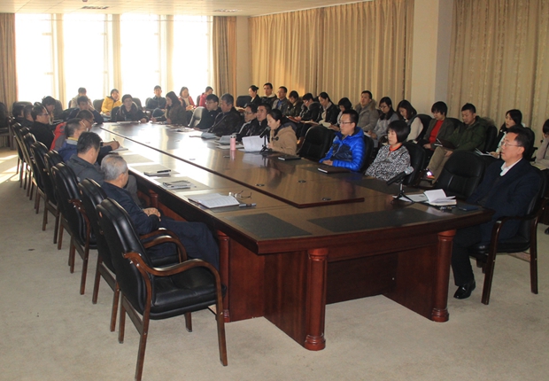 a片
召开党委(扩大)会传达高校思想政治工作会议精神