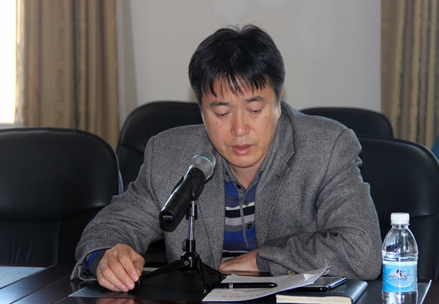 杨斌副院长主持会议