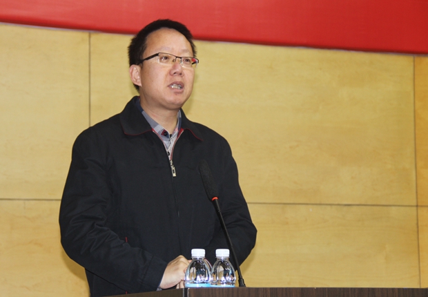 沈海龙副院长主持大会