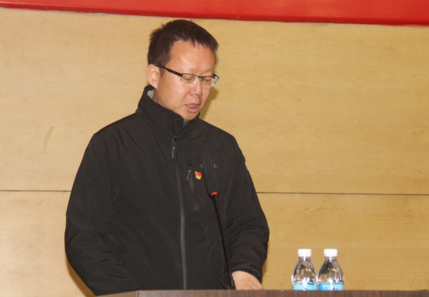 沈海龙副院长主持会议