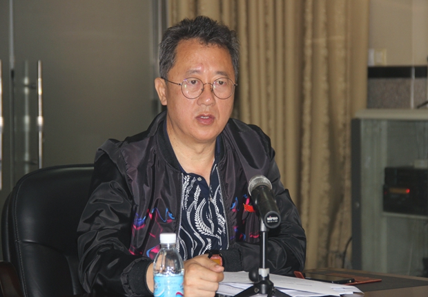 郭玉铸书记主持会议并作总结发言