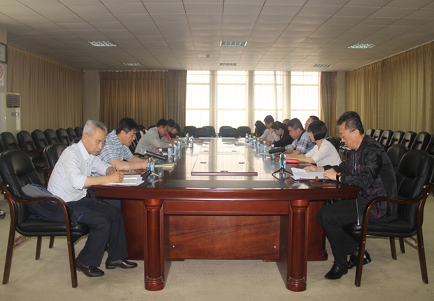 a片
党委理论学习中心组召开学习会议