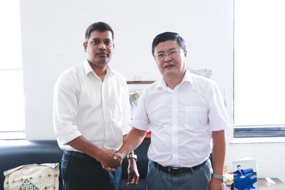 许良院长会见企业相关负责人