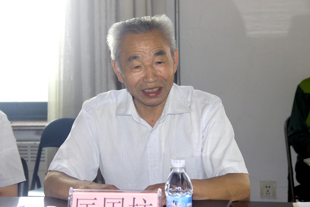 匡国柱院长欢迎客人来访